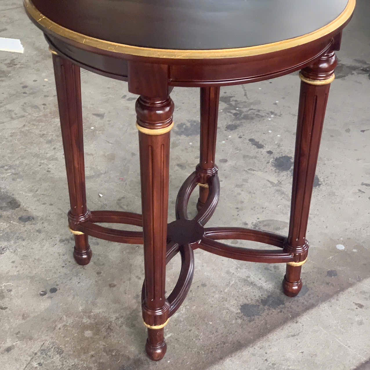 BÀN GÓC TRANG TRÍ CỔ ĐIỂN LOUIS  ( SIDE TABLE)